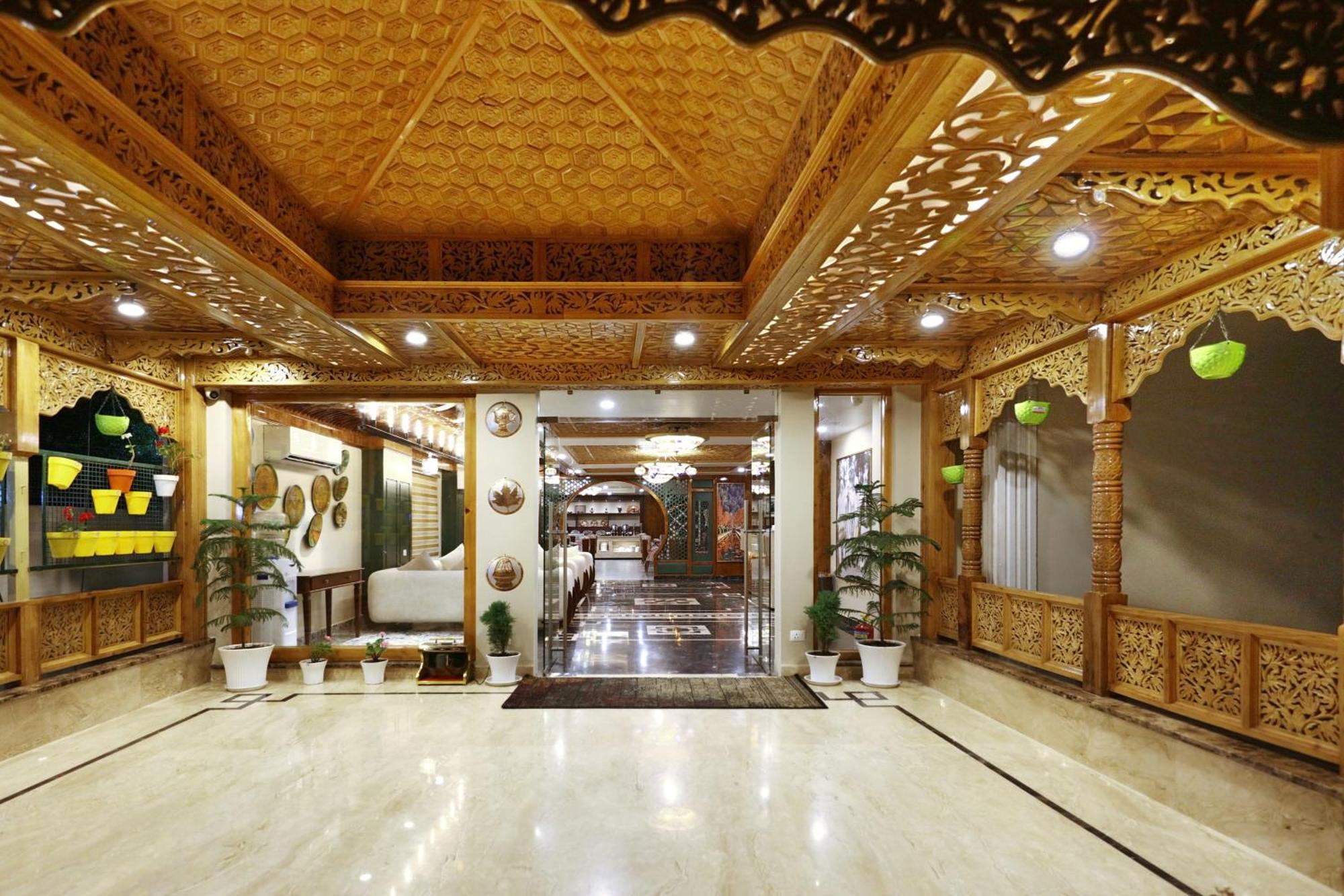 Hotel Blanco Srinagar  Exterior photo